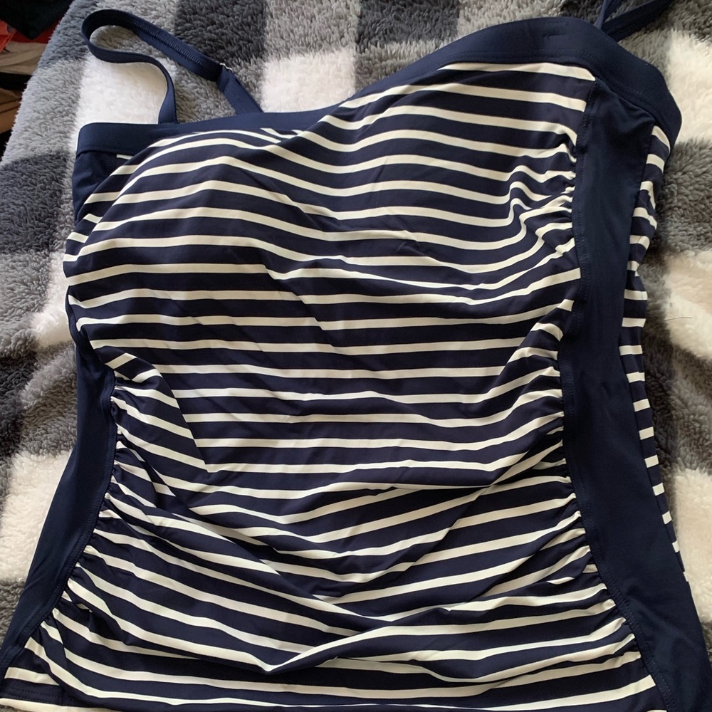 Women’s Lands’ End Bandeau Tankini Top